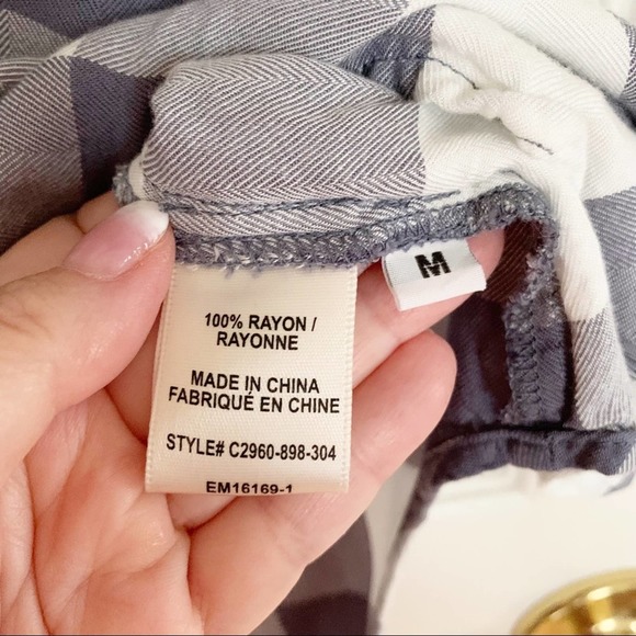 Cloth & Stone Buffalo Check V Neck Top - Picture 4 of 4